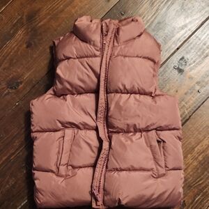 Stylish Puffer Vest in Mauve Old Navy. 5t